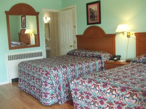 Robin Hood Motel Saratoga Springs Exterior foto
